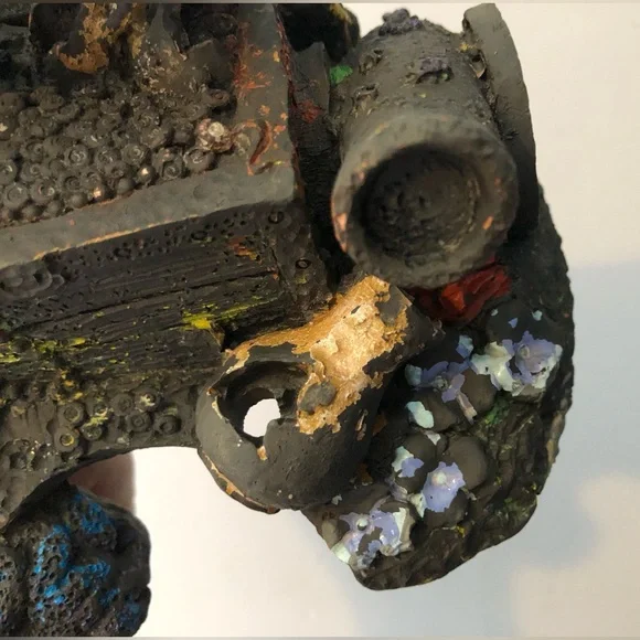 Fish Tank Decor - Picture 3 of 6